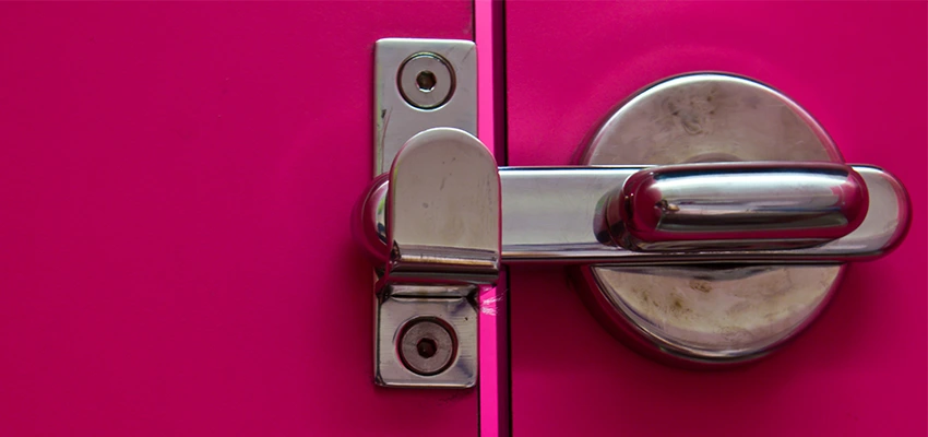 Childproof Gate Lock in Weehawken, New Jersey